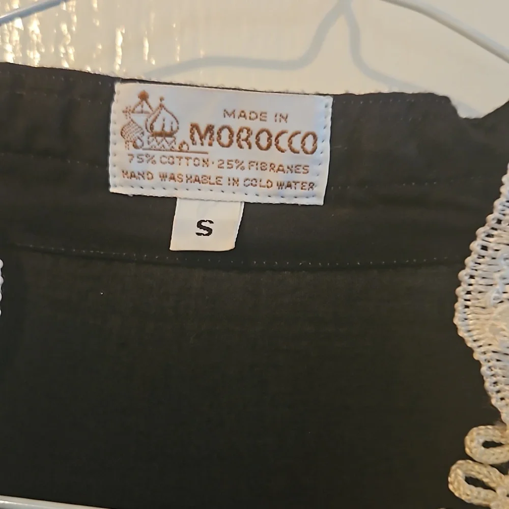 Vintage black with white embroidery Moroccan dress size: small - Picture 3 of 8